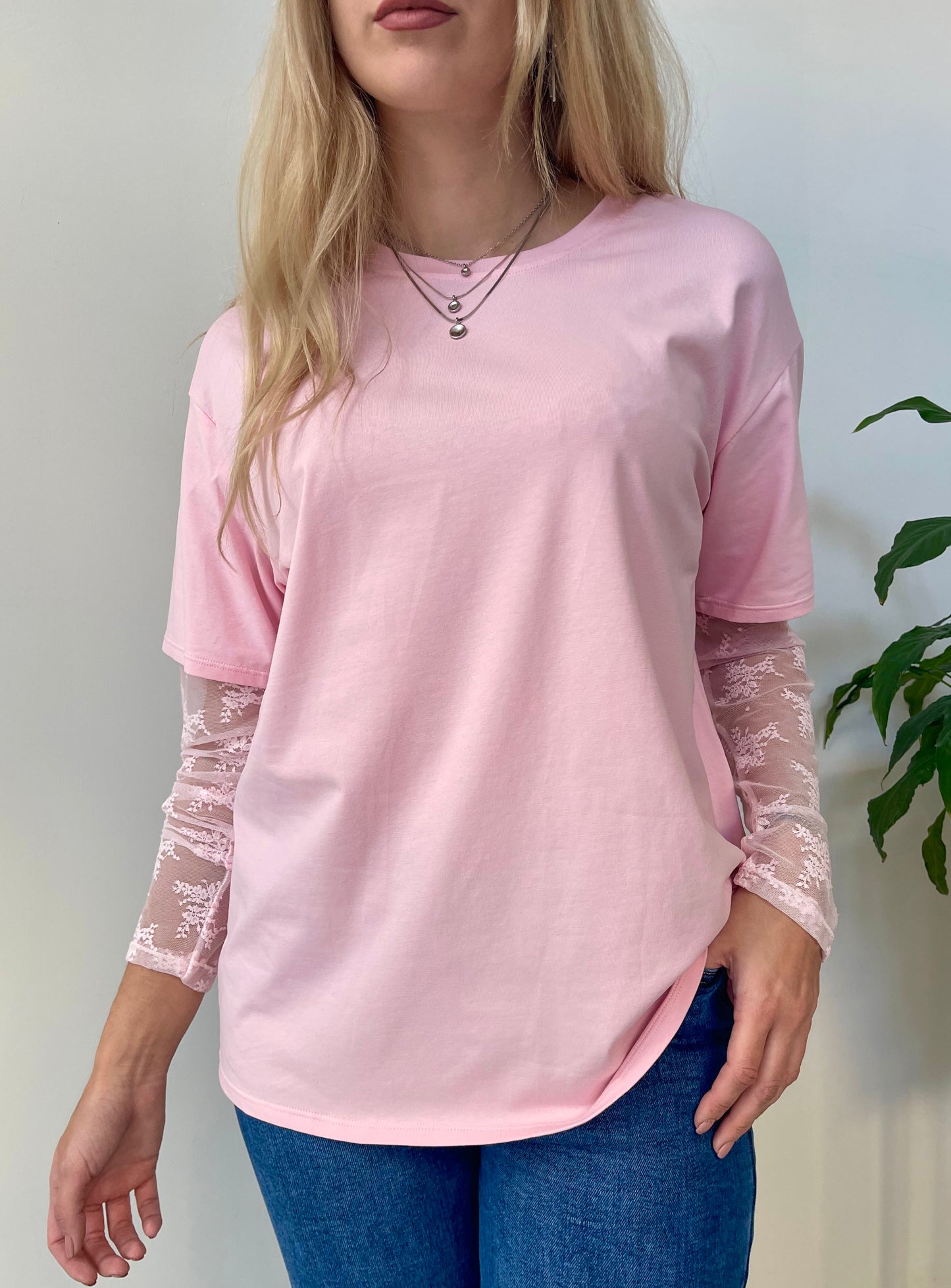 Μπλούζα με δαντέλα στα μανίκια CAROL pink