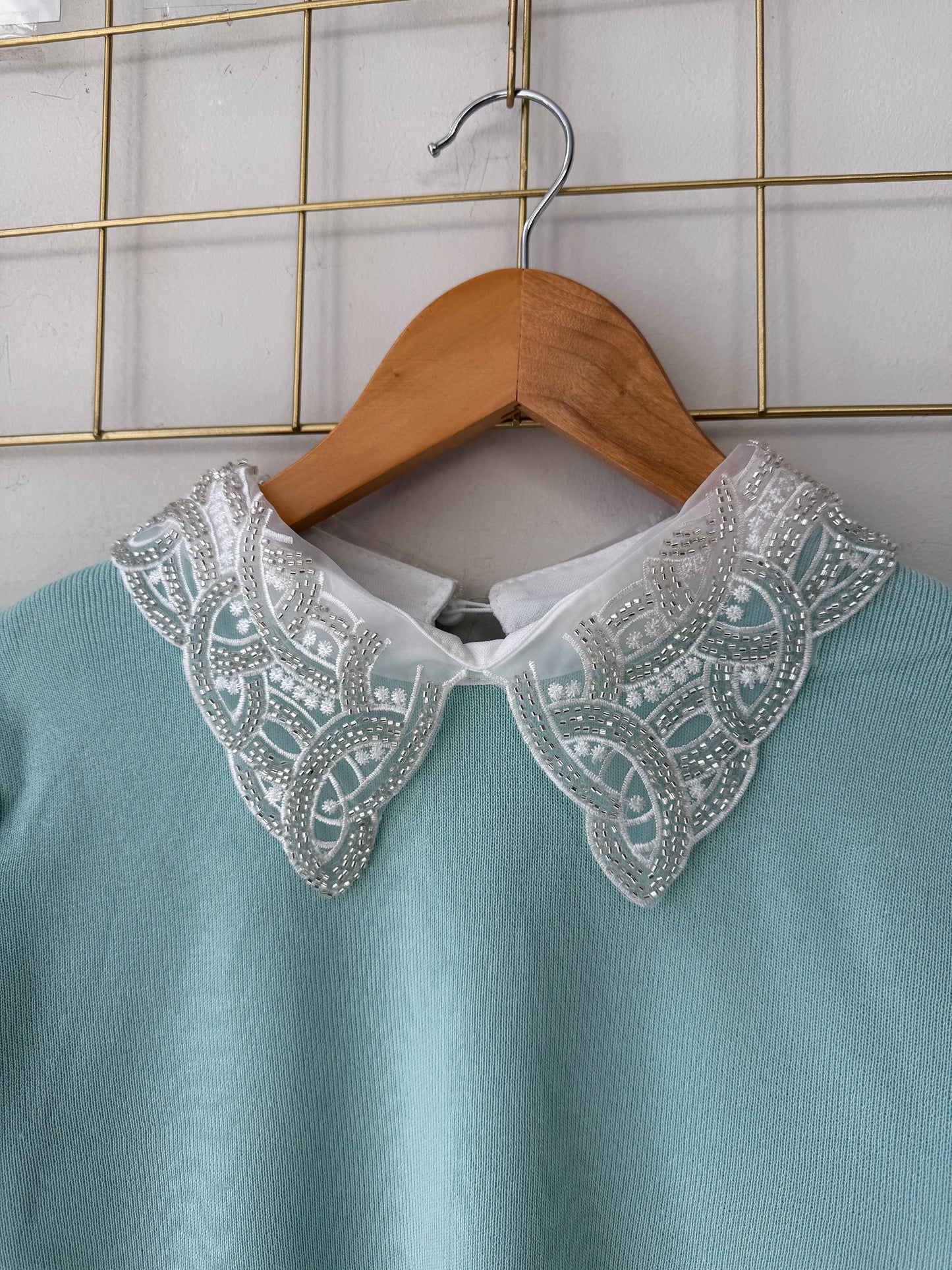 Μπλούζα με κεντημένο γιακά LIBRE mint