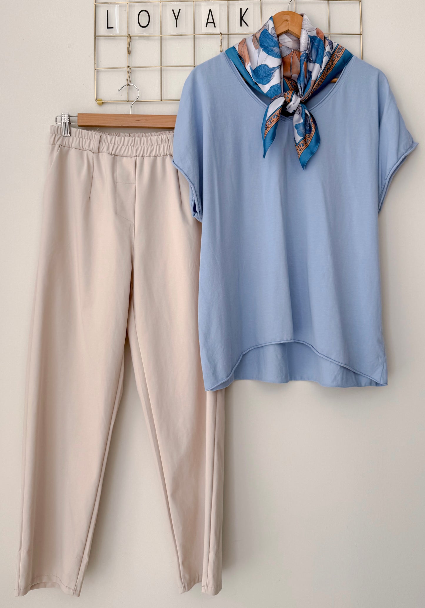 Σετ μπλούζα με φουλάρι και παντελόνι DASTIA light blue/beige
