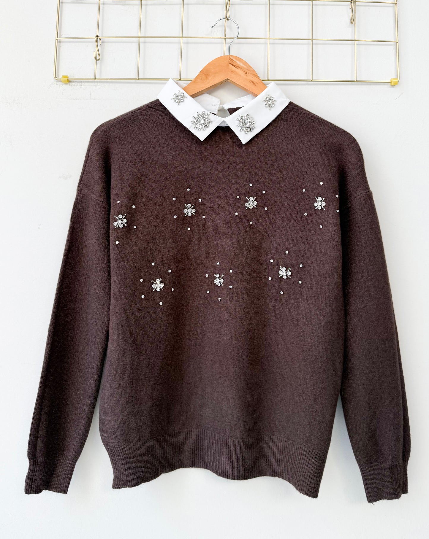 Μπλούζα πλέκτη BLISS με λευκό γιακά και στρας brown