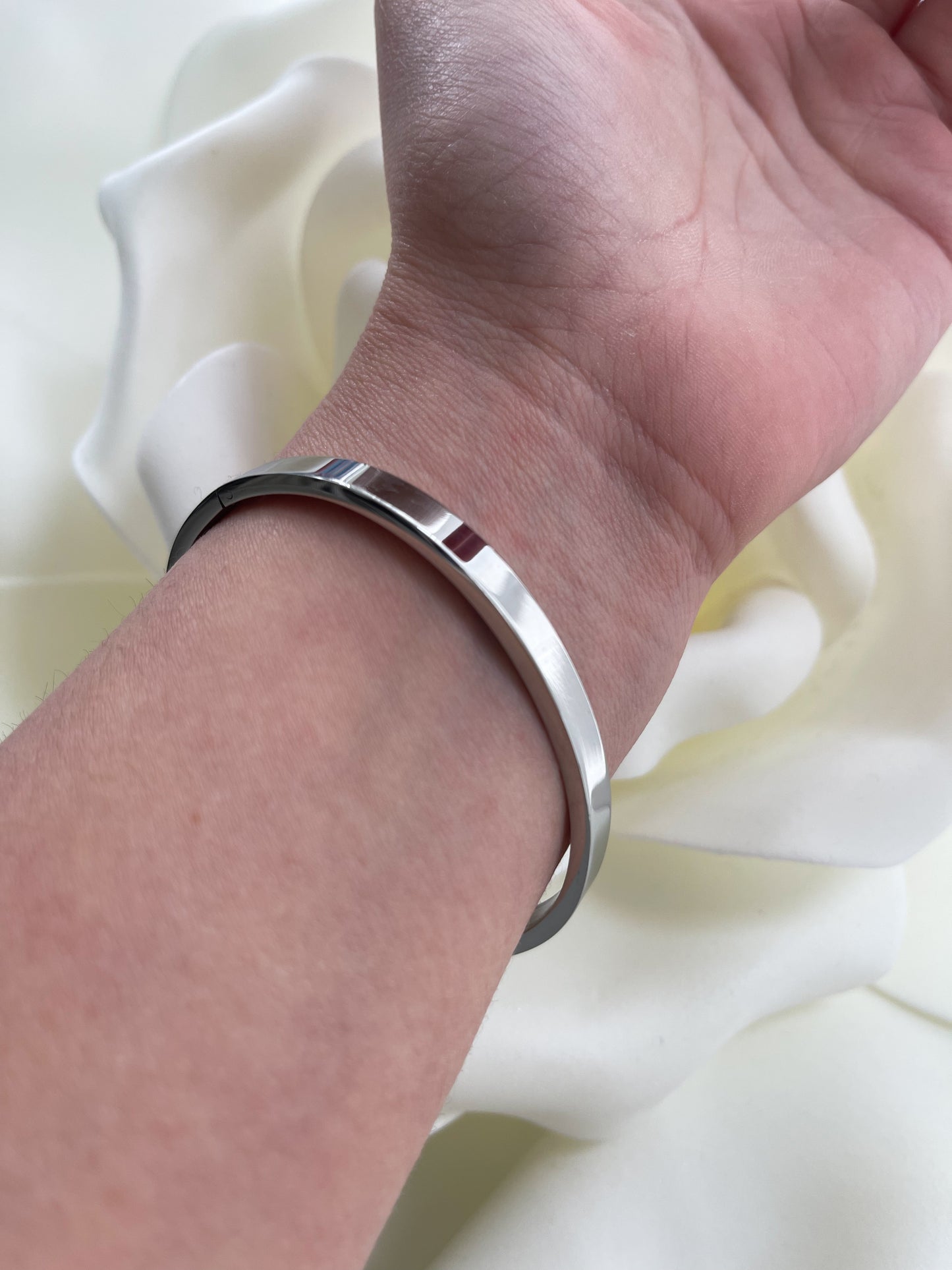 Βραχιόλι χειροπέδα silver