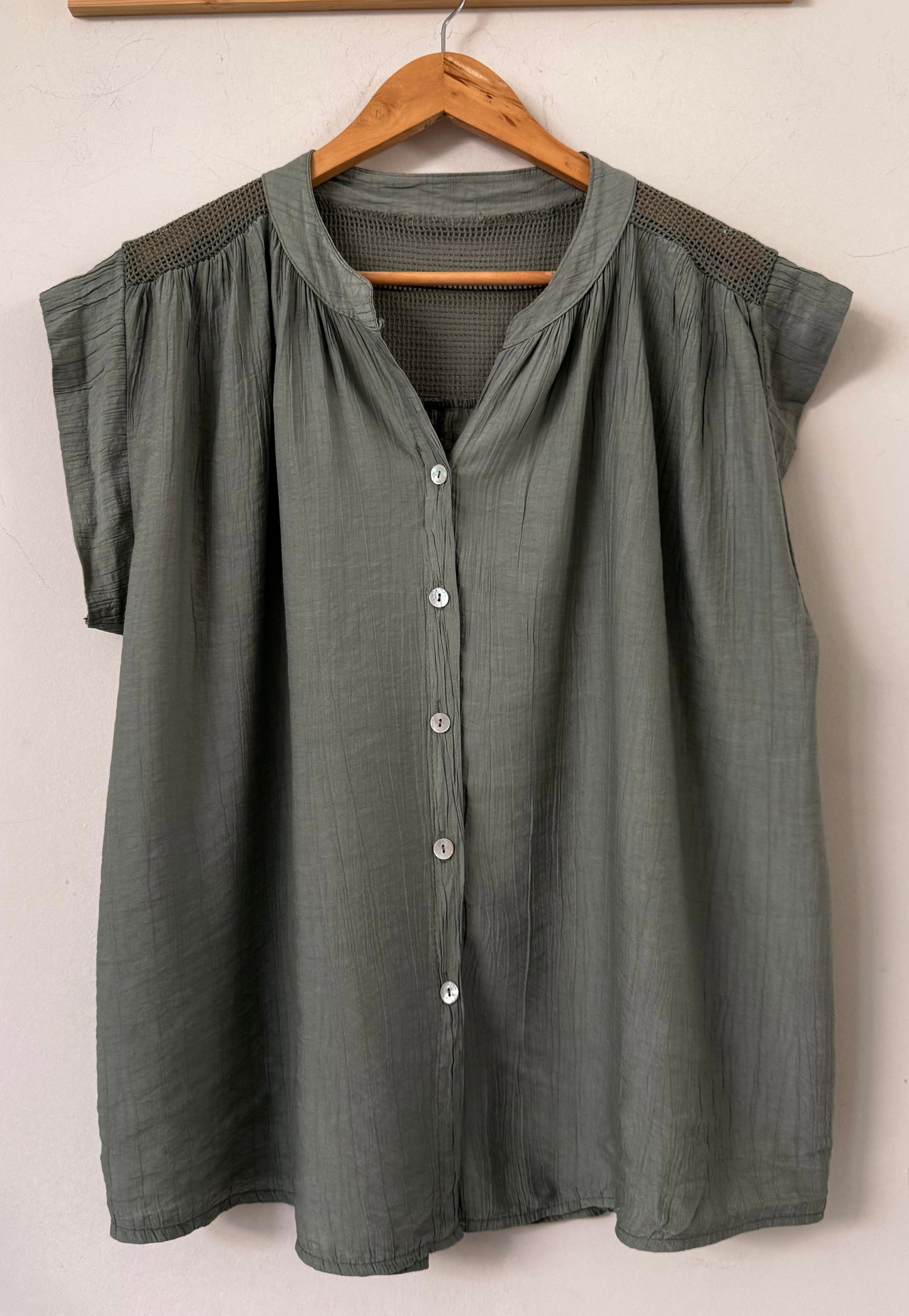 Μπλούζα με κουμπάκια DRESI dusty green