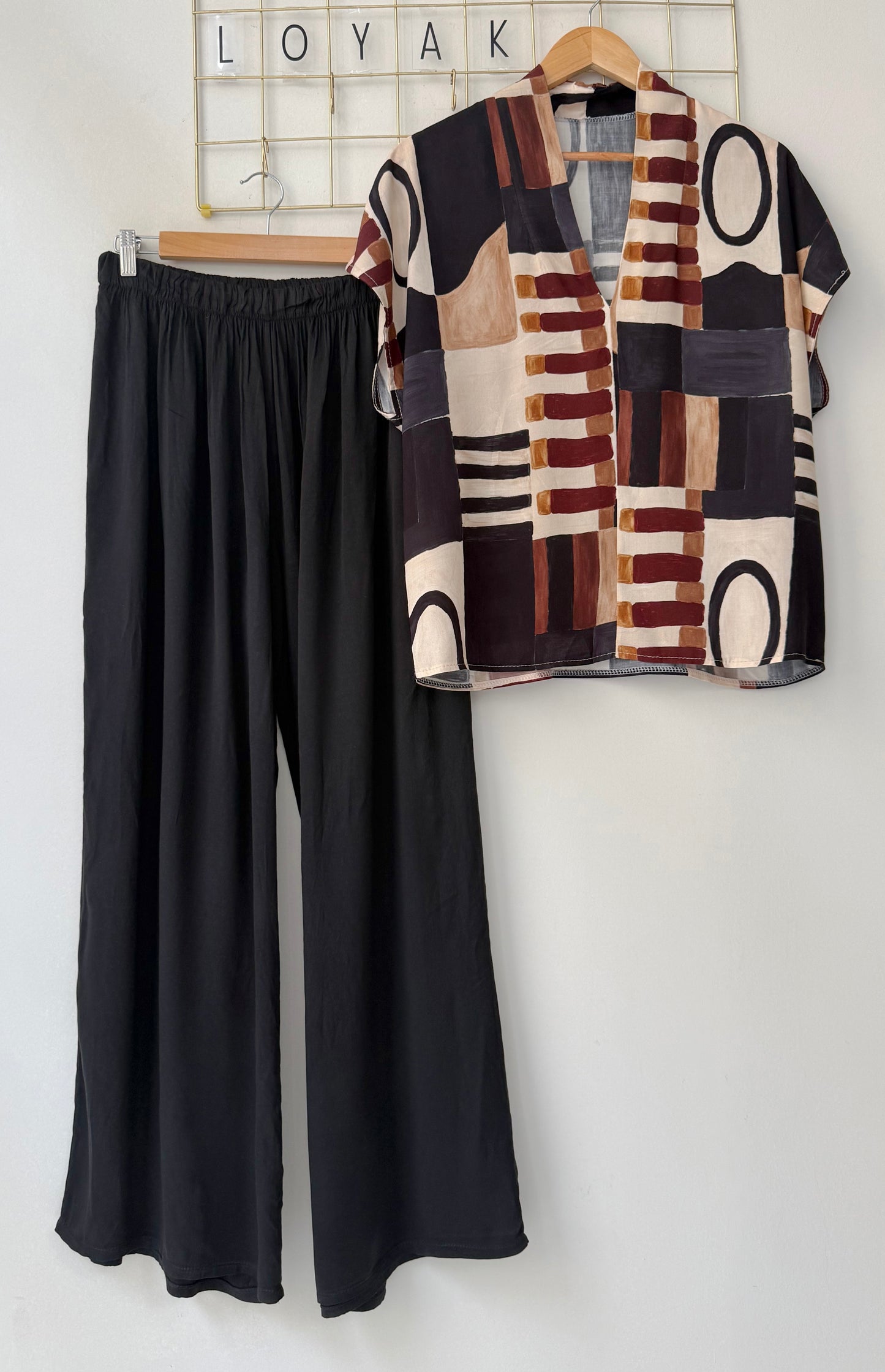 Set DESTINY black