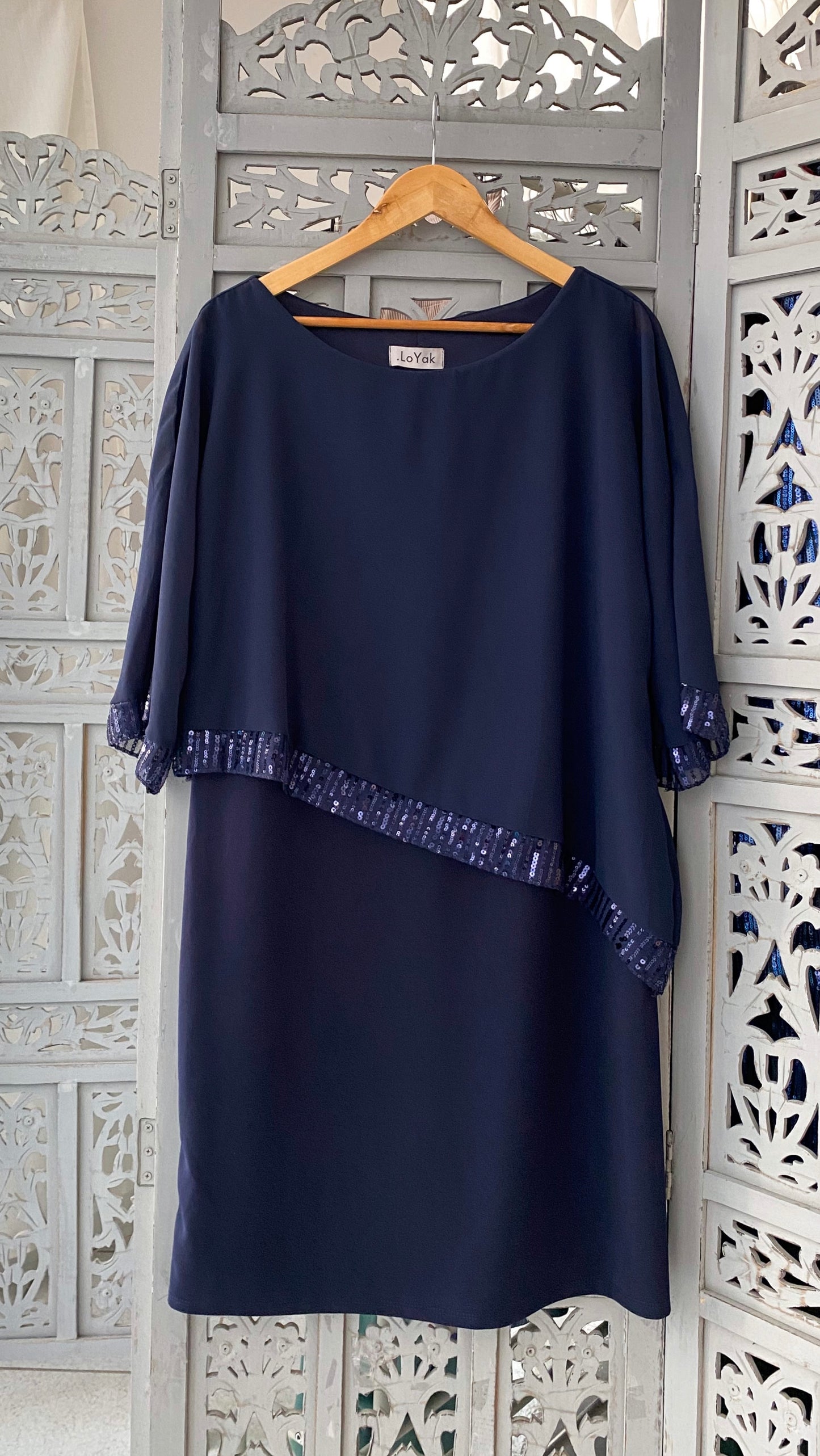 Φόρεμα midi με λεπτομέρεια από παγιετα navy blue